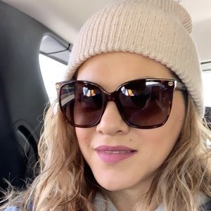 Meet your Posher, Charlene